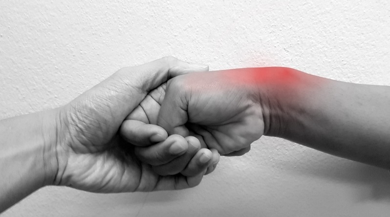 De Quervain Syndrome Mommy Thumb